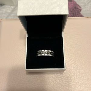 Pandora ring